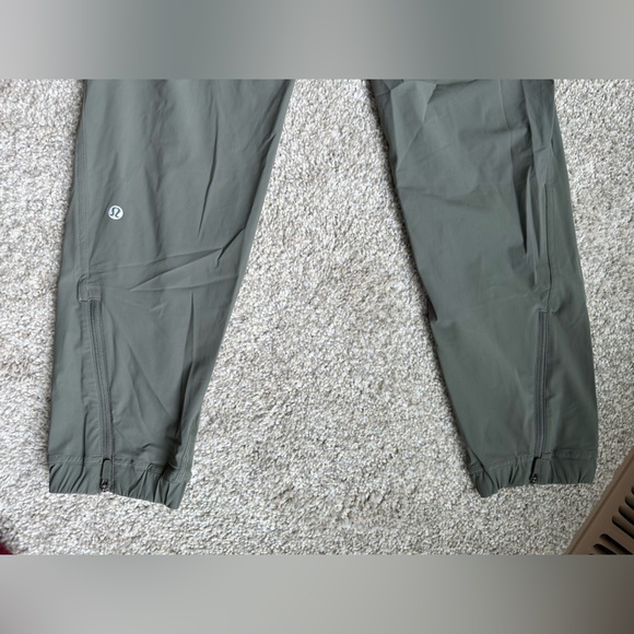 Women’s Lululemon Adapted State High Rise Jogger in Grey Sage - Picture 10 of 11